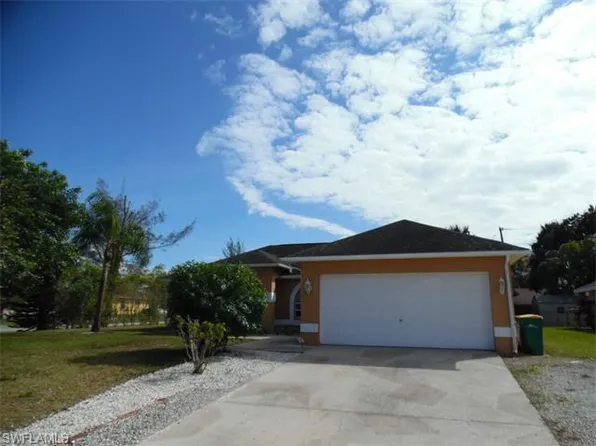 5220 23rd Ct SW, Naples, FL 34116