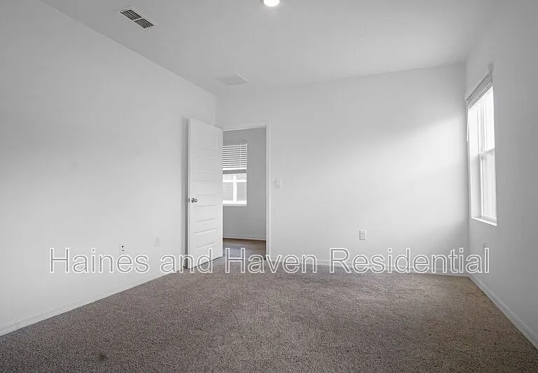 5714 Somerset Dr — Photo 10