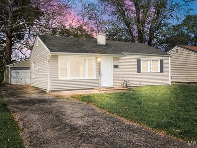 11225 Saint Shawn Ln, Saint Ann, MO, 63074