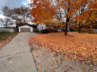 3305 Burlingame Ave SW, Wyoming, MI 49519