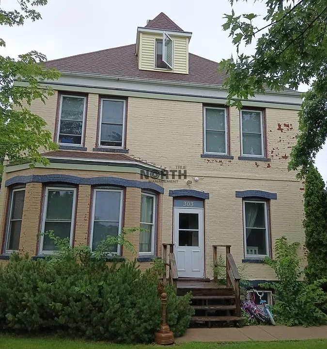 303 6th Ave W #5