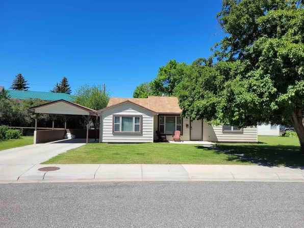 1902 Shoshoni Trail S, Cody, WY 82414