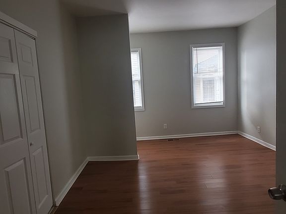 4th image of 86 Sanford Ave #1