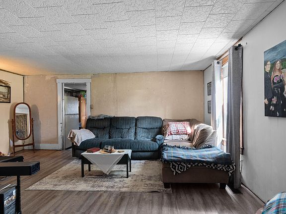 5th image of 1618 Clarendon Ave