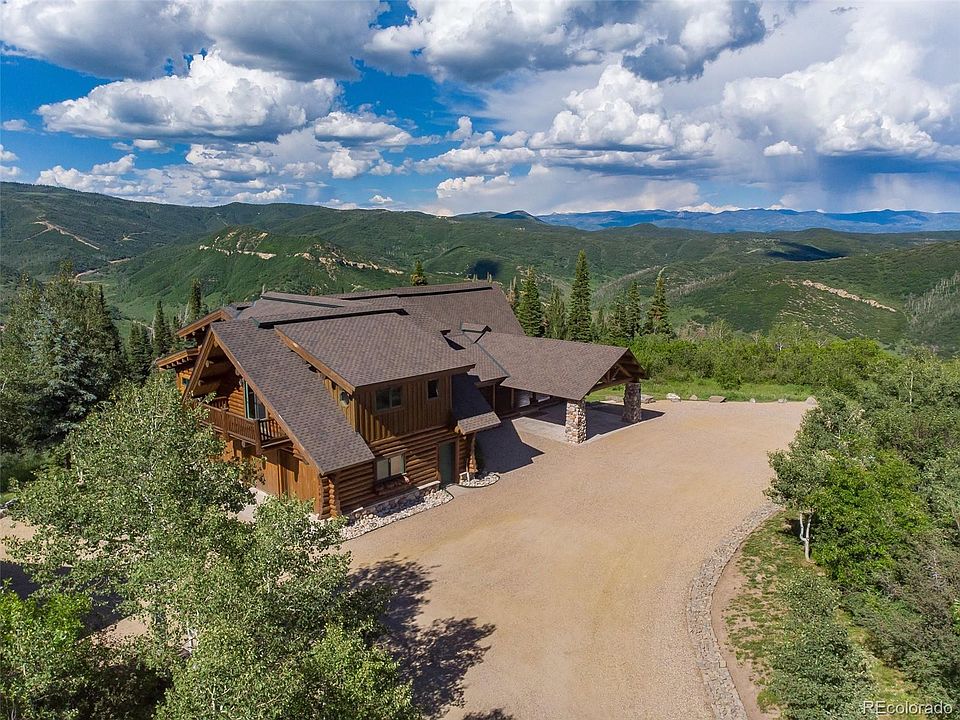 1st image of 40600 Valley Dr