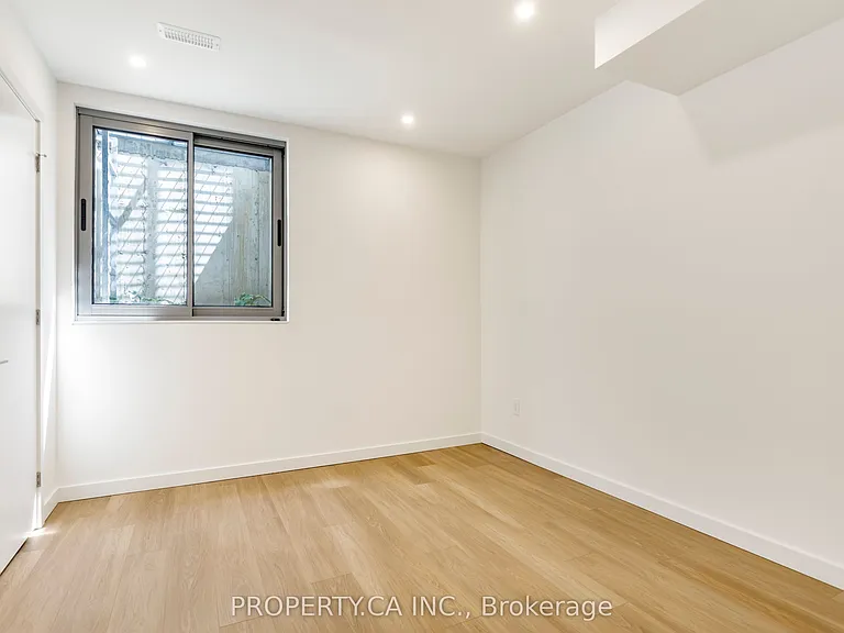 301 Keele St #4 — Photo 44