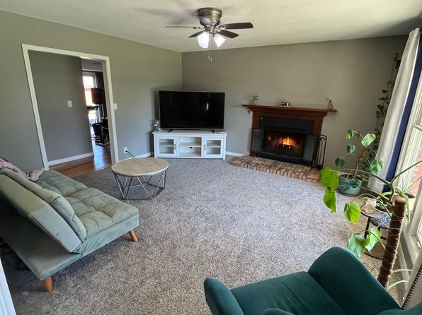 2702 Rolling Acres Dr