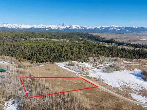 10677 Sunlight Cir, Tetonia, ID 83452