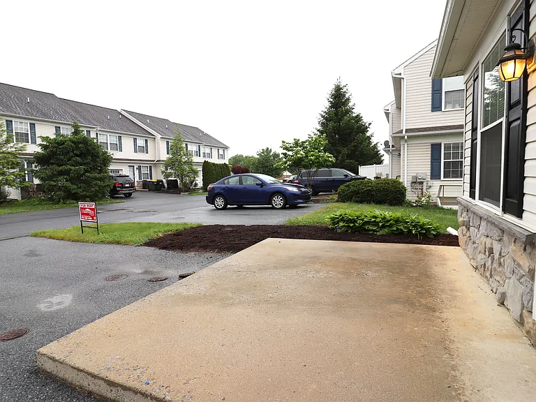 13 Broderick Ct — Photo 12