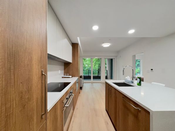 2 bedroom rental in Vancouver — photo 4
