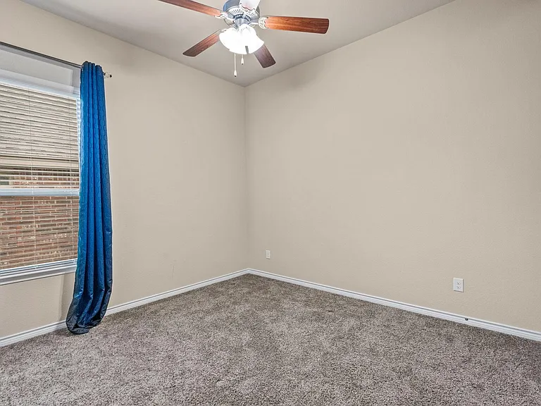 2104 Lake Cliff Dr — Photo 21
