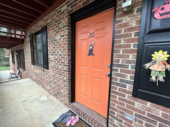 2nd image of 204 Calhoun St APT 20