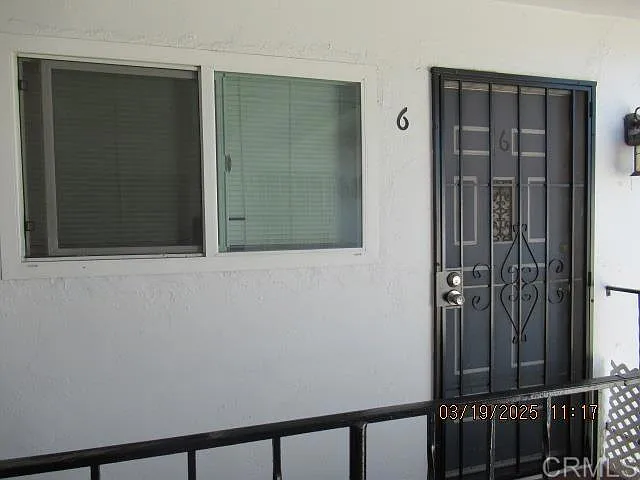 4240 Nordica Ave — Photo 2