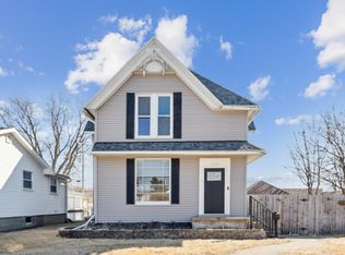 1315 Pershing Blvd, Clinton, IA 52732