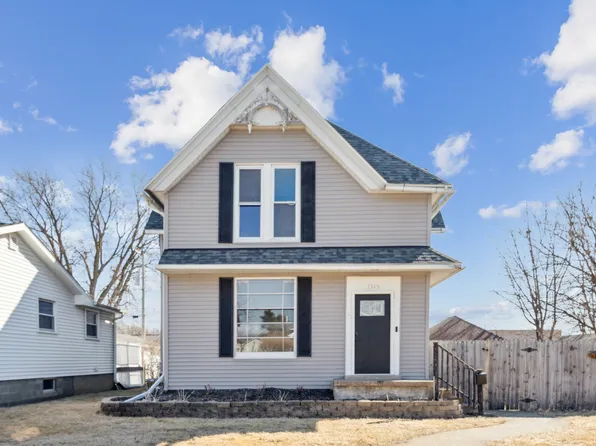 1315 Pershing Blvd, Clinton, IA 52732