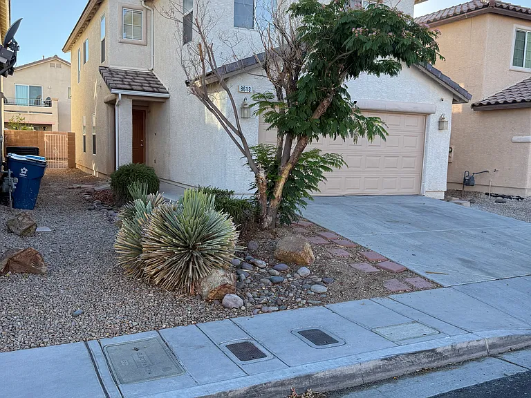 8613 Palomino Ranch St — Photo 28