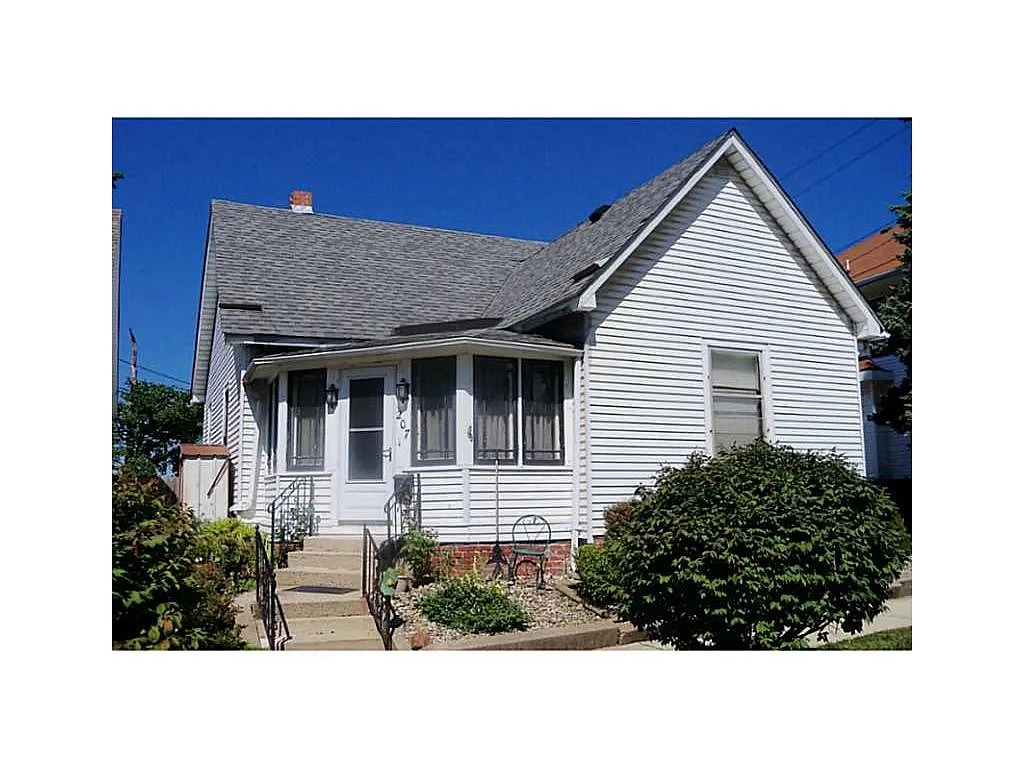 207 Jones Ave photo 1