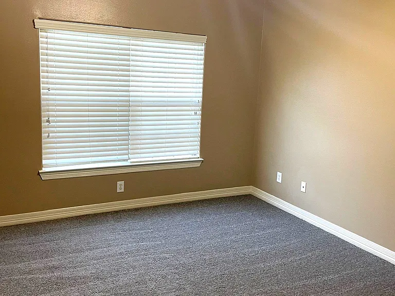 8006 Stoneyway Dr — Photo 24