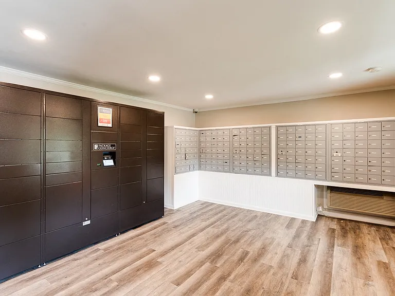 Woodcreek Apartments — Photo 10