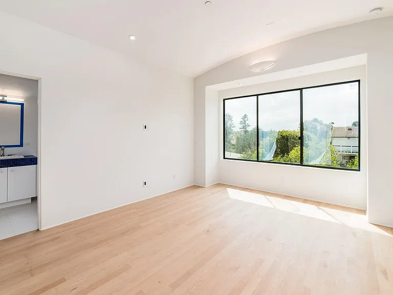 157 W Leucadia Blvd — Photo 51
