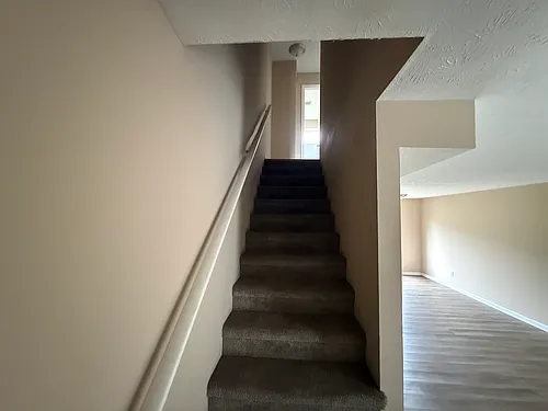 102 Hager Dr #H Photo 1