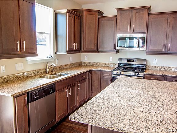2nd image of 6916 Seven King Cir