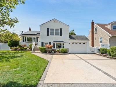 2208 Seaford Avenue, Seaford, NY, 11783