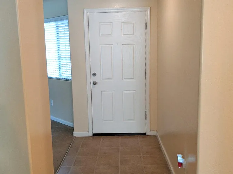 11404 Eresma Dr — Photo 4