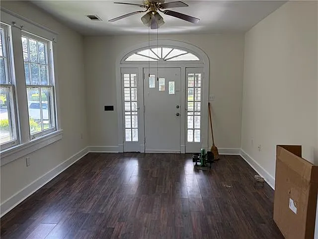 5653 Canal Blvd — Photo 4