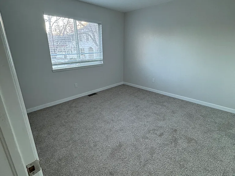 174 Creekside Ln — Photo 13