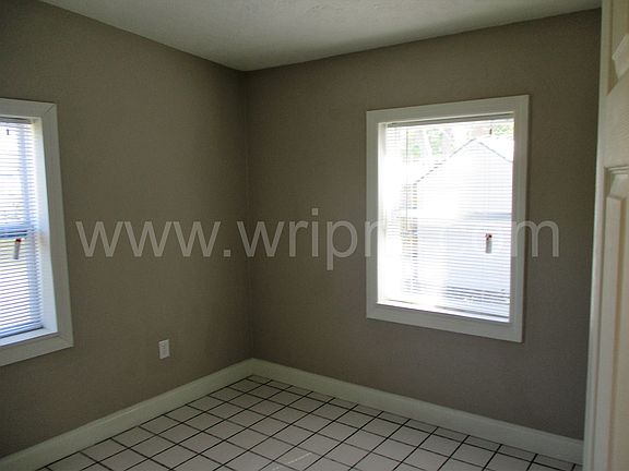 5th image of 143 Gregory Dr