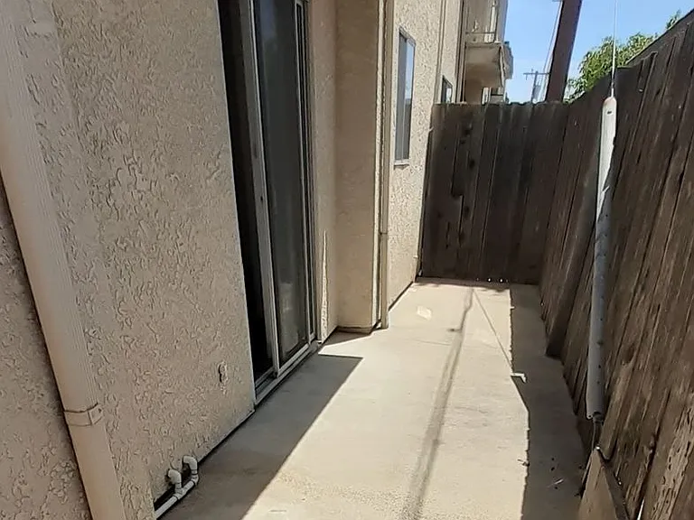 Foothill Blvd. Apartments — Photo 17