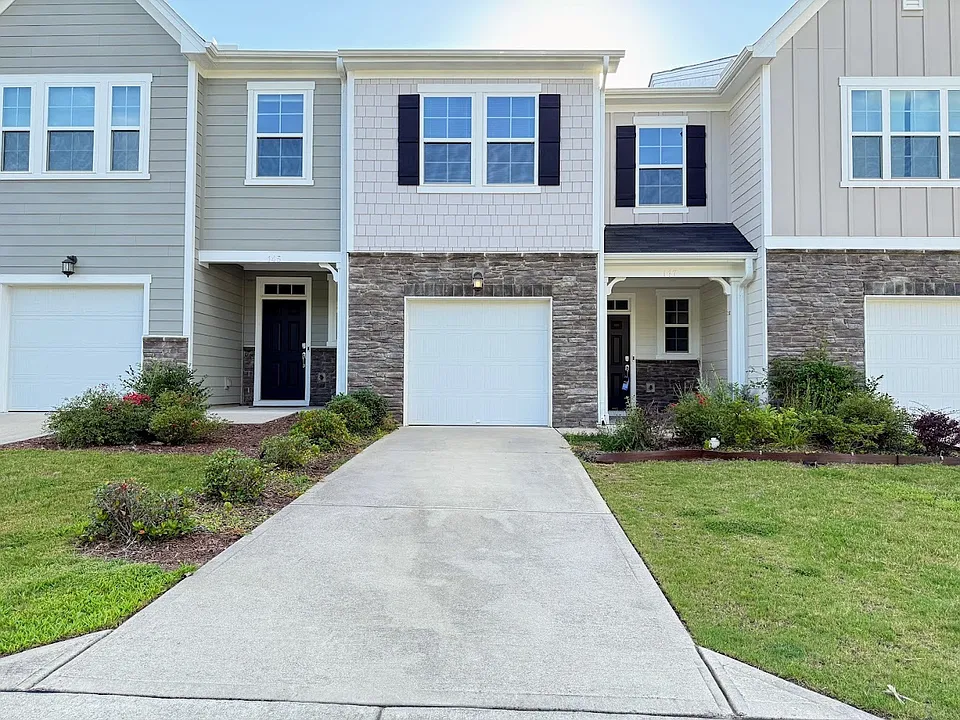147 Hunston Dr
