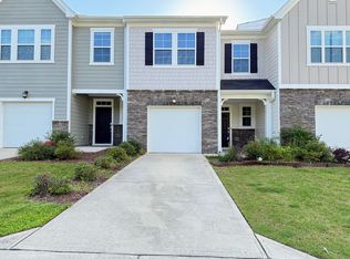 147 Hunston Dr, Holly Springs, NC 27540