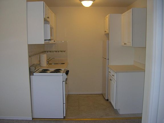 5th image of 29 Hoyt St APT A7