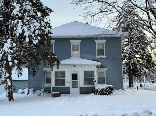 407 S Broad St, Lanark, IL 61046