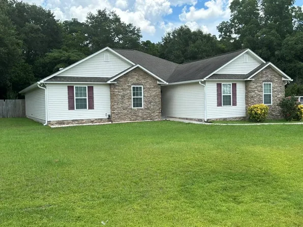 151 Baymeadows Cir, Fitzgerald, GA 31750