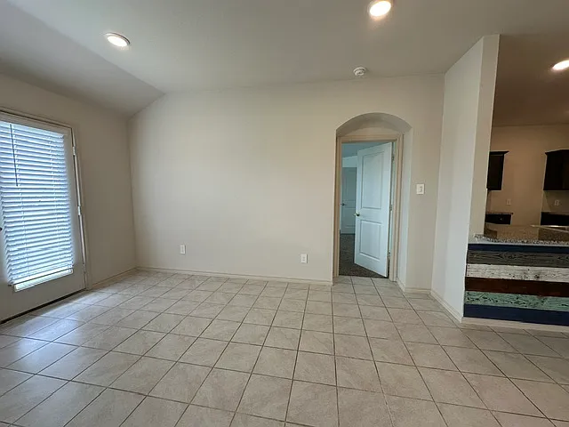 1202 Meadow Wood Ct — Photo 16