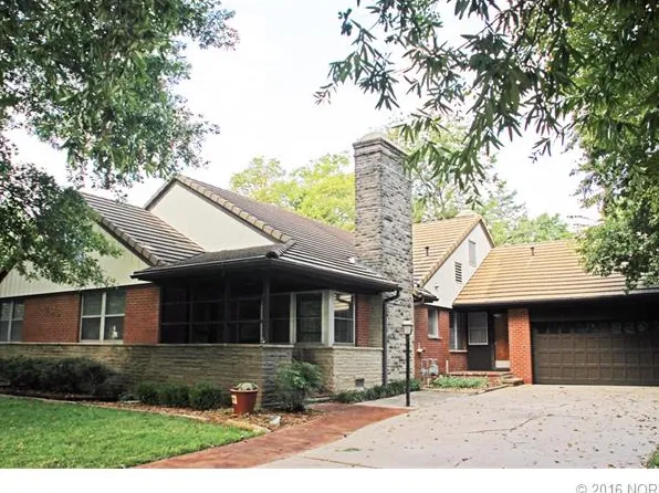 1435 Valley Rd, Bartlesville, OK 74003