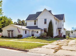209 E 2nd St, Woodward, IA 50276