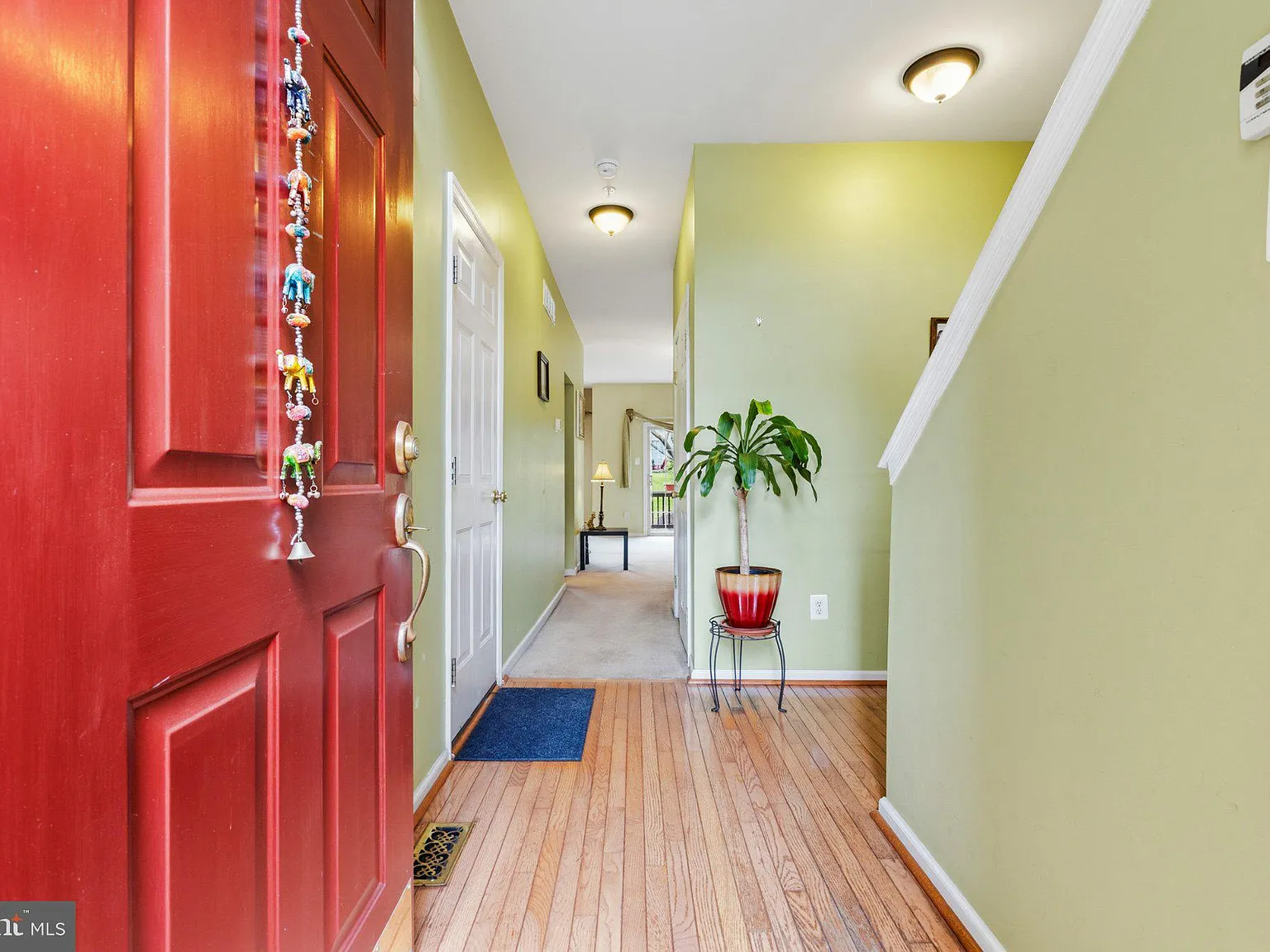 3 bed, 2.5 bath, 2477 sqft, $3,100 — Photo 1