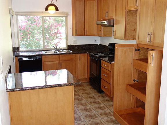 4th image of 1746 N Cedar Glen Dr APT B