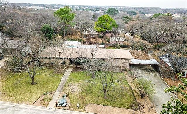 1st image of 2815 Wilsonwood Dr