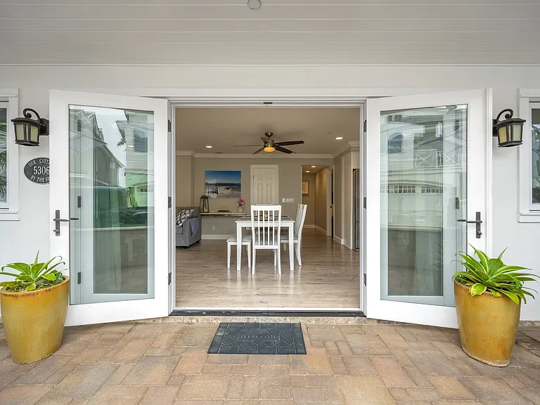 5306 Seashore Dr — Photo 13