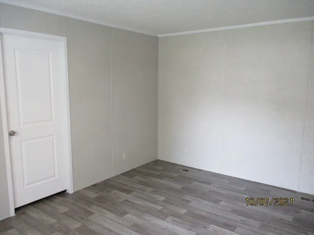 913 Moss Ave — Photo 13