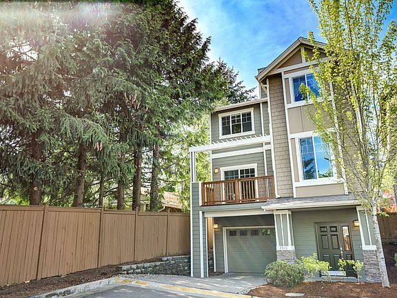 4th image of 7916 150th Ct NE