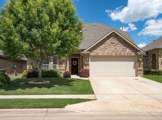 8305 Edgepoint Trl, Hurst, TX 76053