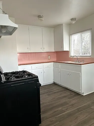 207 E E St Photo 1