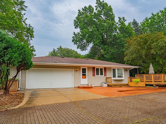 3rd image of 5241 Dommers Dr