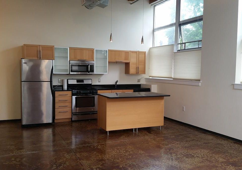 Kitchen/Living room